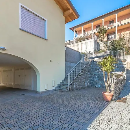 Rebecca - Tremezzina 梅泽格拉