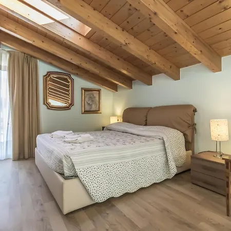 公寓 Rebecca - Tremezzina 梅泽格拉